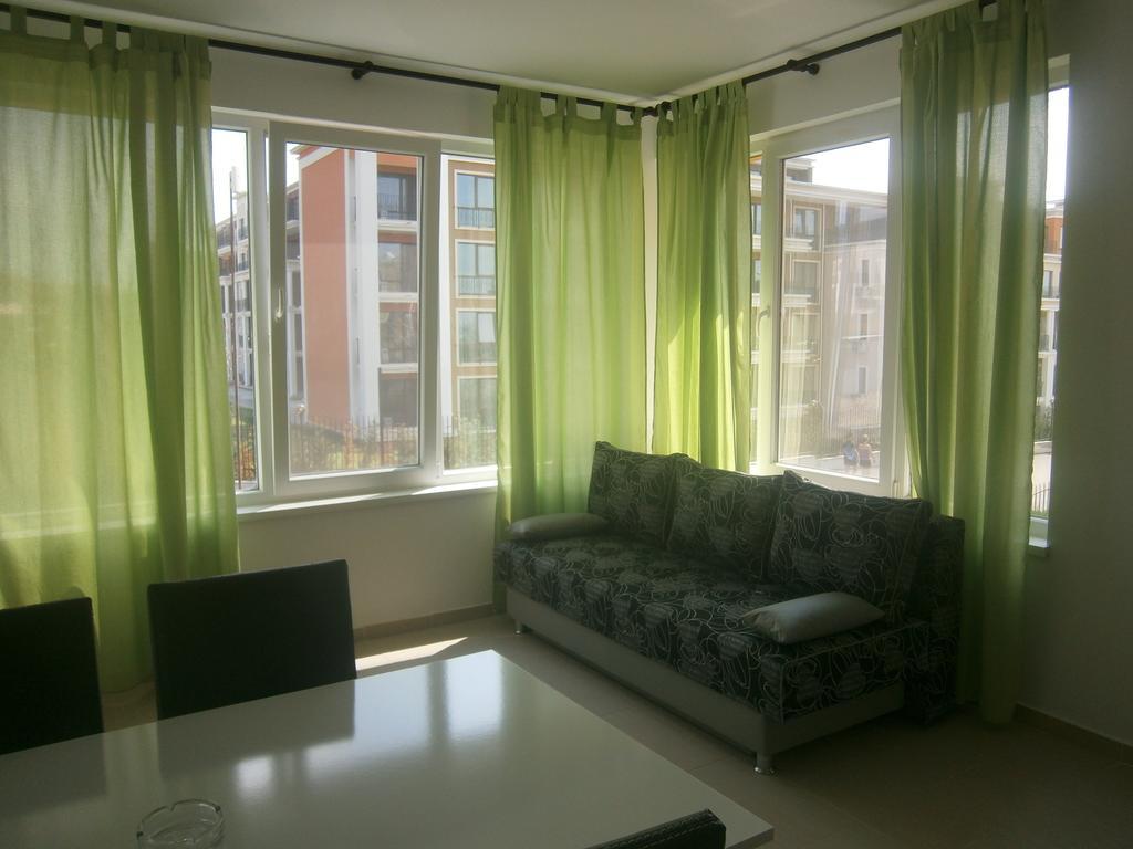 Anna Marina Apartments Sveti Vlas Extérieur photo