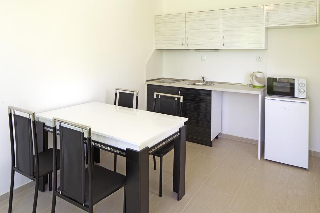 Anna Marina Apartments Sveti Vlas Extérieur photo