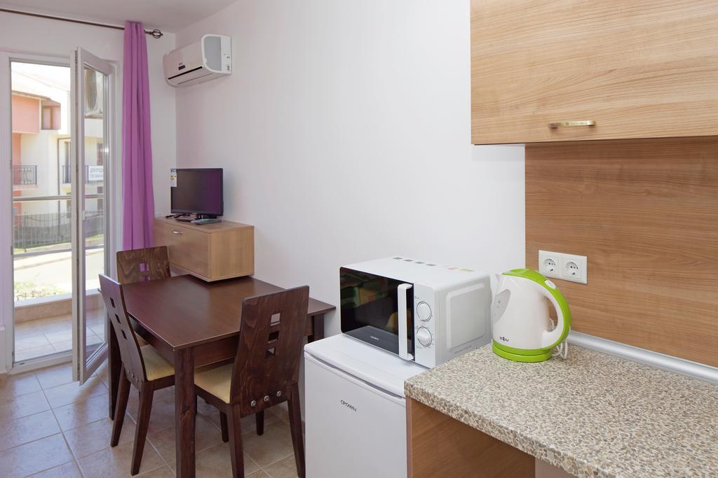 Anna Marina Apartments Sveti Vlas Extérieur photo