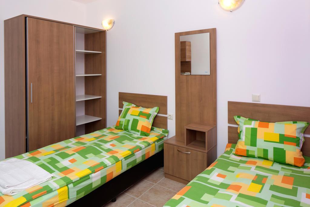Anna Marina Apartments Sveti Vlas Extérieur photo
