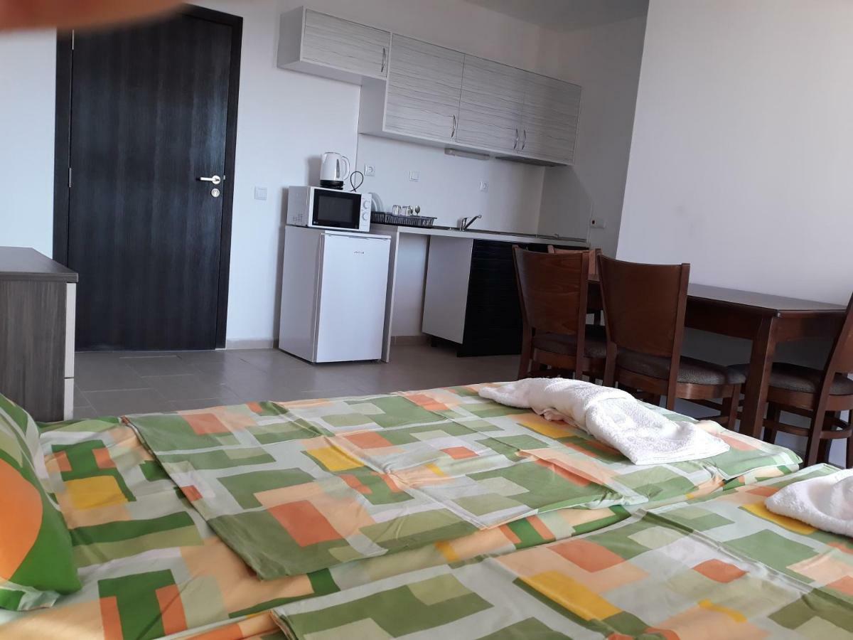 Anna Marina Apartments Sveti Vlas Extérieur photo