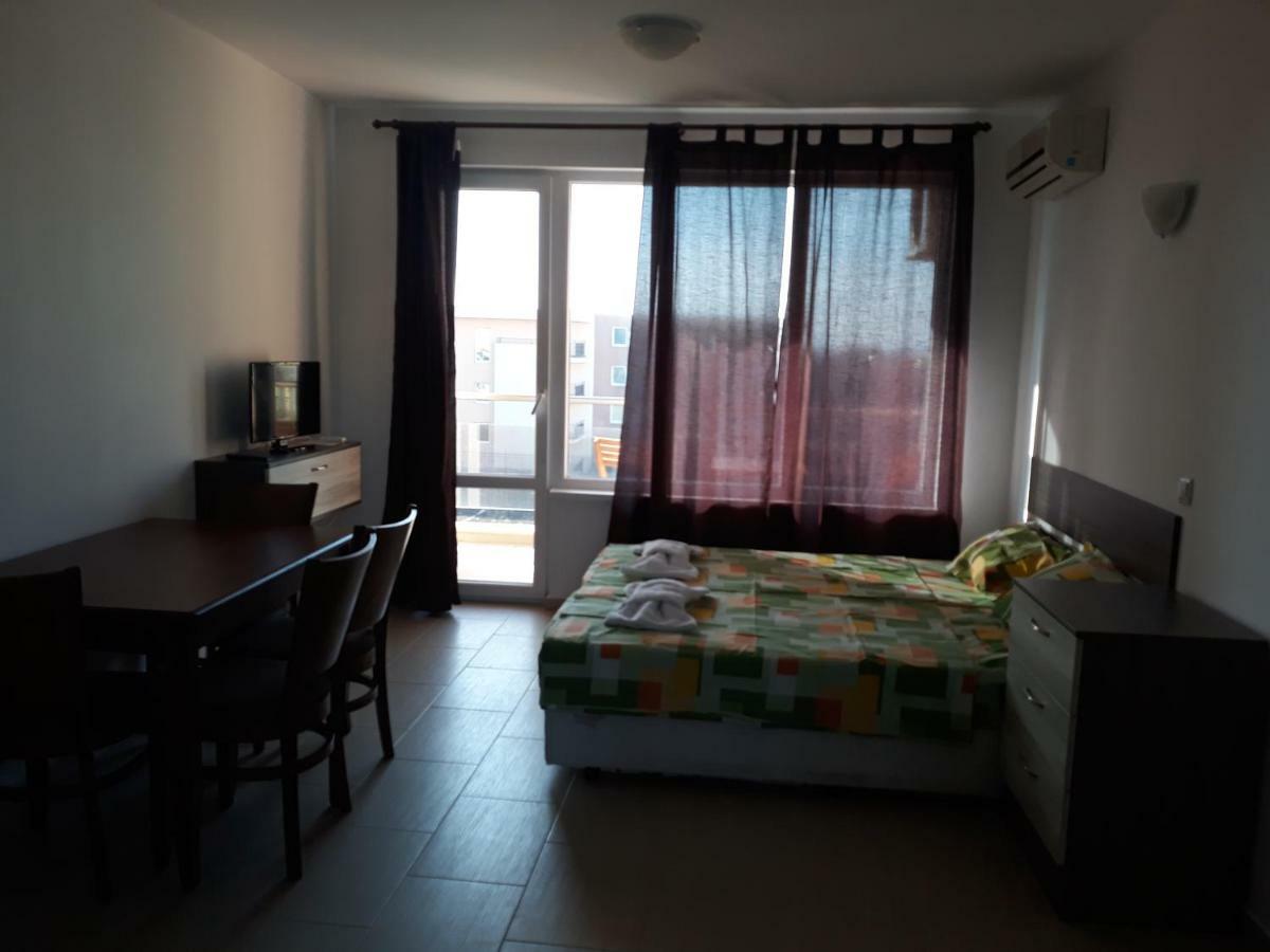 Anna Marina Apartments Sveti Vlas Extérieur photo